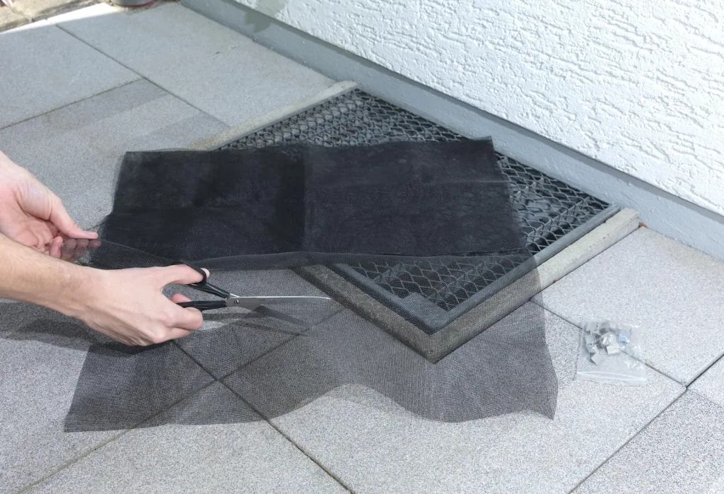 Schmutz- und Kleintier Abweiser für Lichtschächte, Fiberglasgewebe