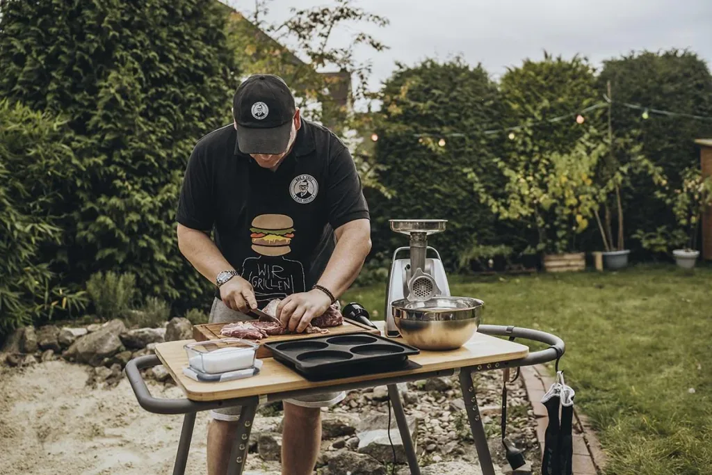 PelletGrill - Sheriff inklusive Ablagebrett und Halterungen