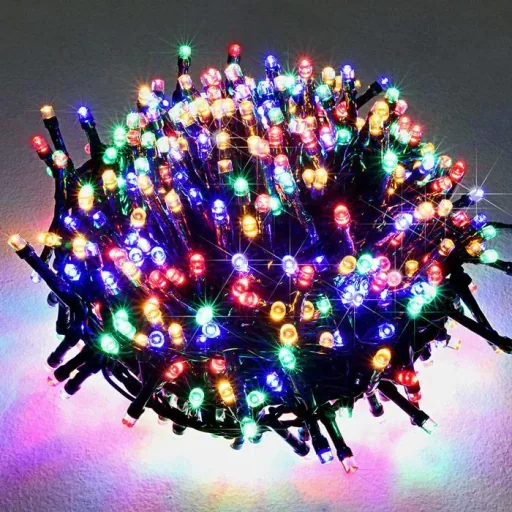 LED-Weihnachtsbeleuchtung 14m mit 700 LEDs für den Innen- und Außenbereich Multicolor inkl. Fernbedienung