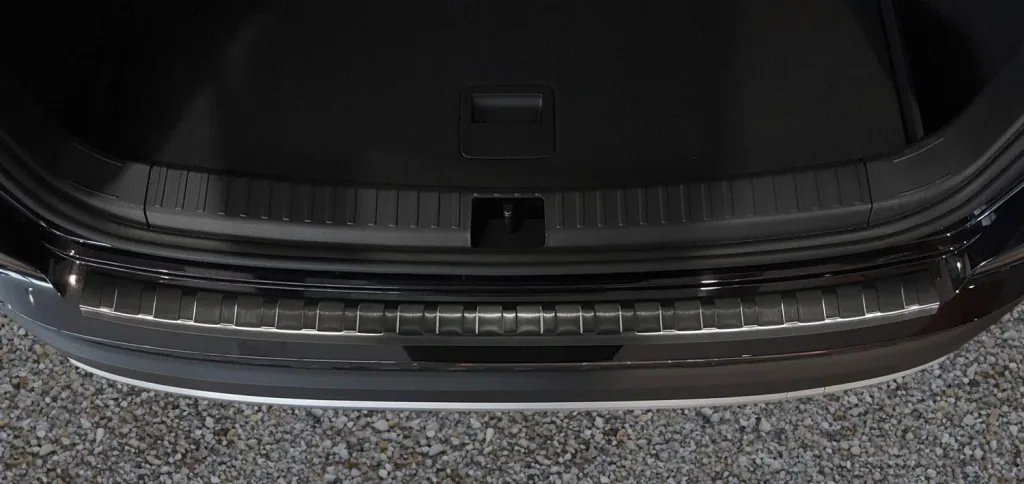 Ladekantenschutz Edelstahl graphite / black für Seat Ateca, Baujahr 2016>