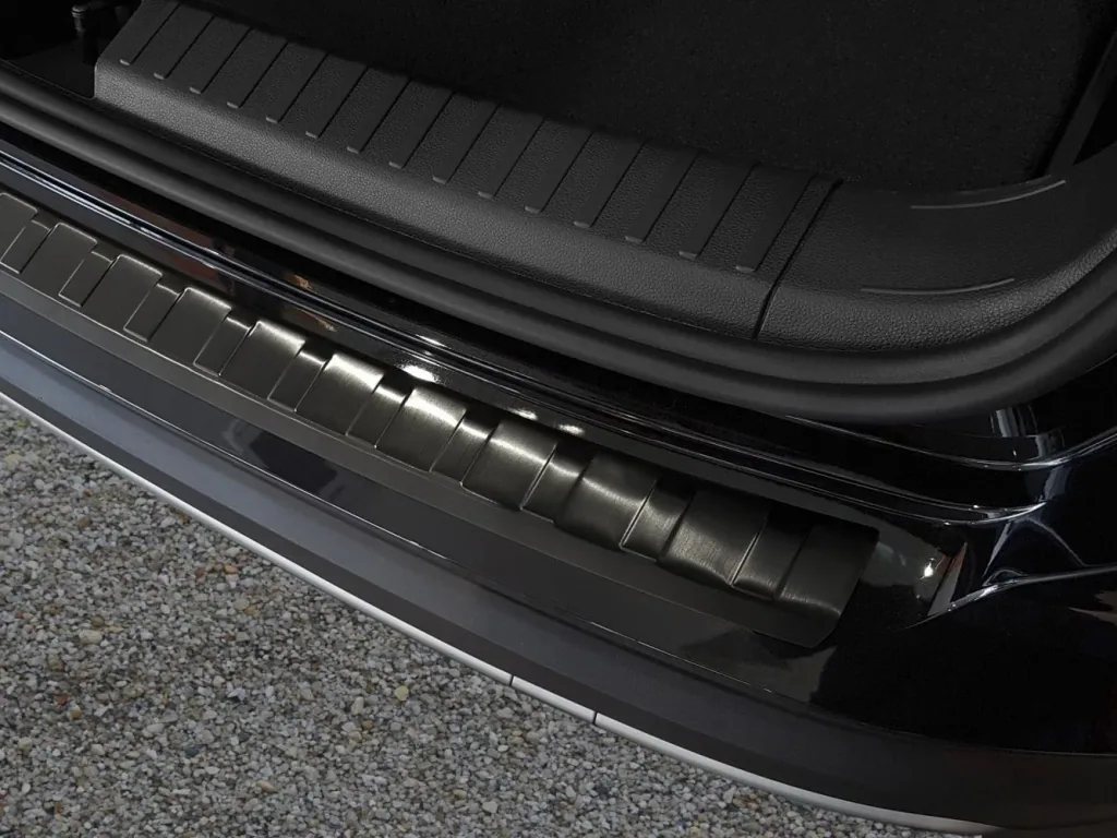 Ladekantenschutz Edelstahl graphite / black für Seat Ateca, Baujahr 2016>