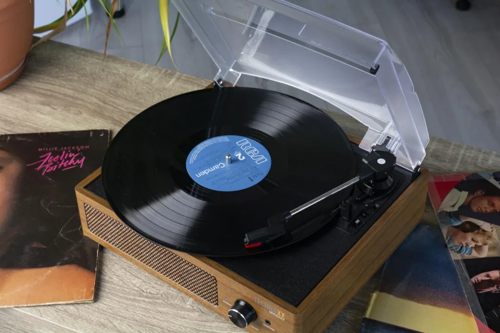 Retro Plattenspieler mit Aufnahmefunktion, Bluetooth
