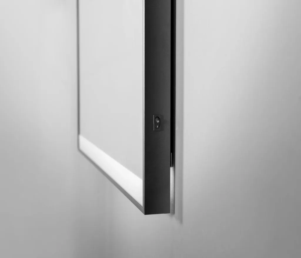Badezimmerspiegel mit Beleuchtung, "Black Shine" - 120 x 70 cm