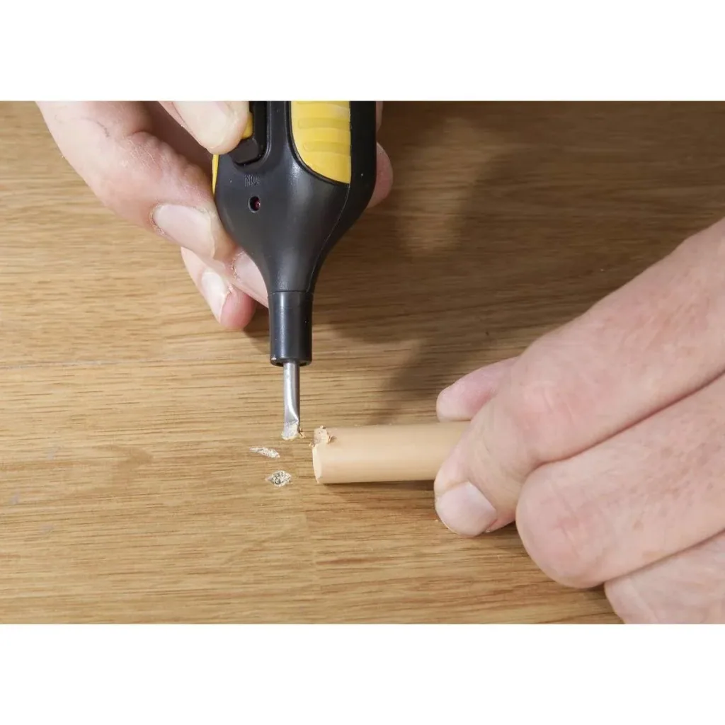 Reparaturset für Laminat + Satz mit 11 Farben Hartwachsstangen