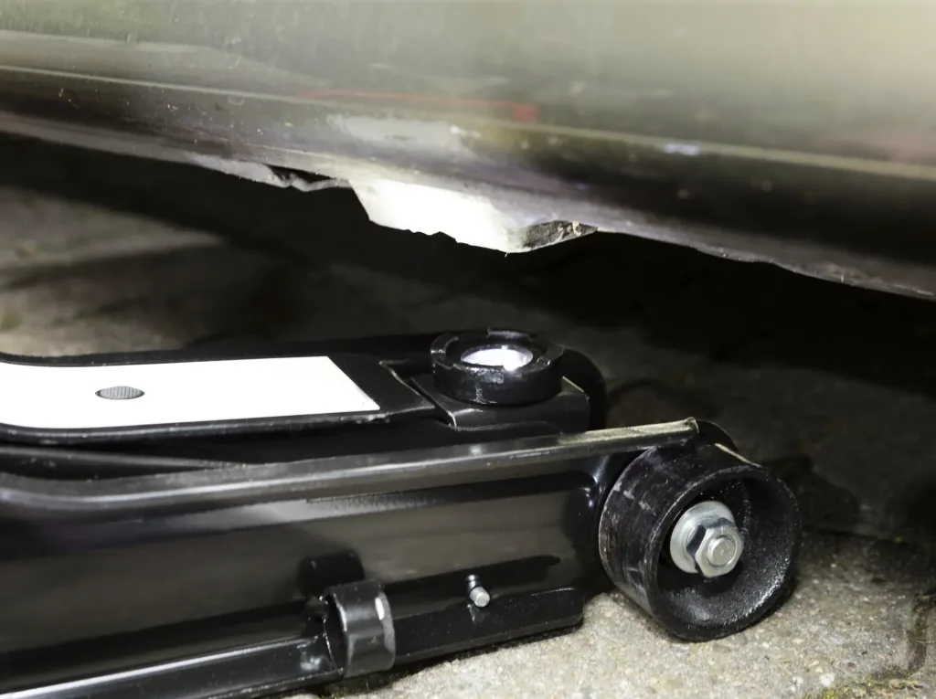Flach - Rangierwagenheber 2,25 t - mit LED-Licht