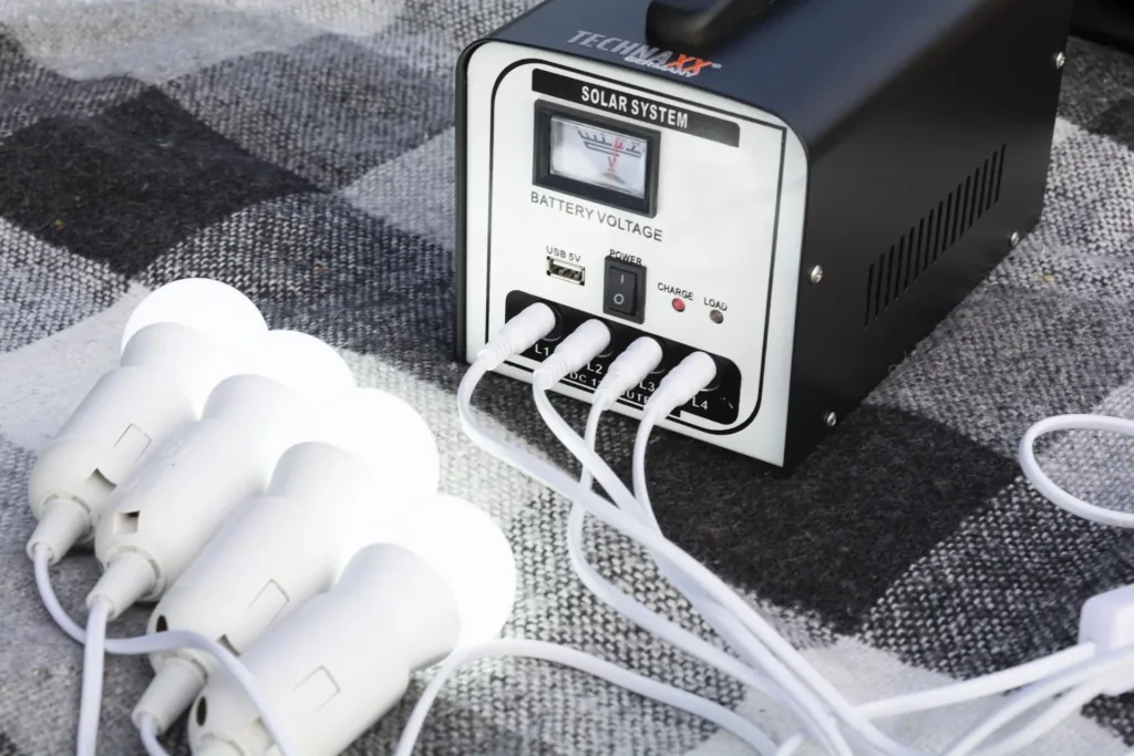 Solarstromanlage Set "TX-200", mit LED-Lampen, 18 Watt