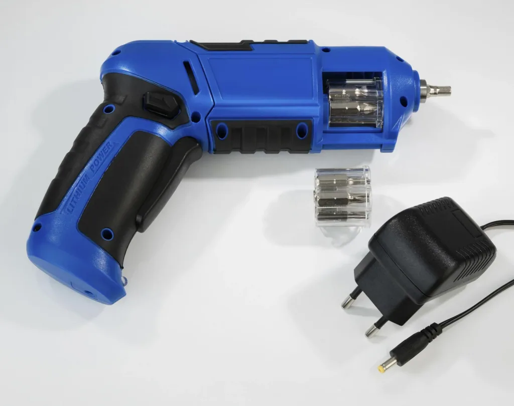 Akkuschrauber 3,6 Volt Li-Ion mit Revolvermagazin