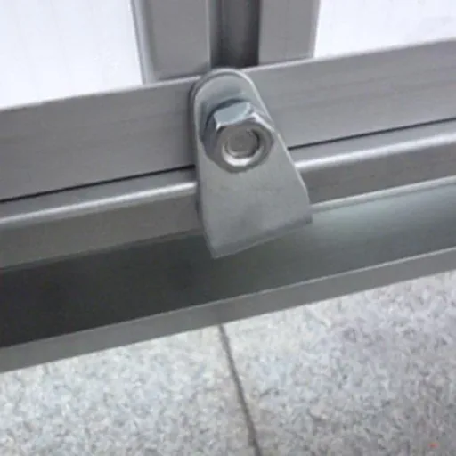 Aluminium-Gewächshaus 5,85 m³ mit Oberlicht, Regenrinne und Fundament