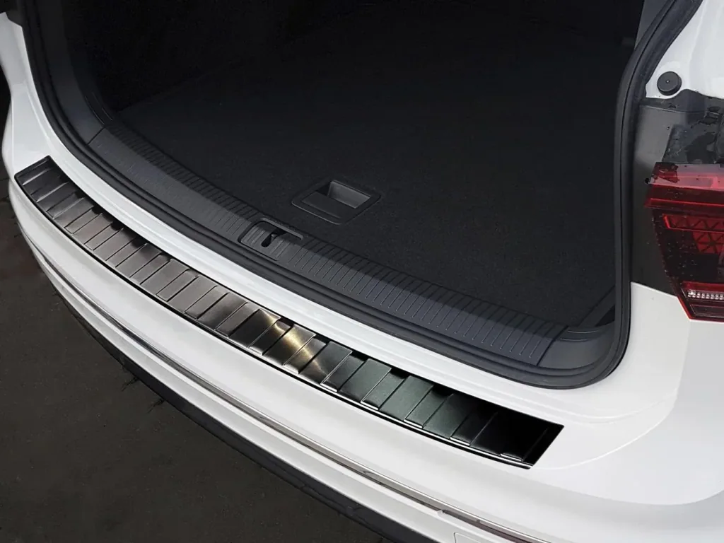 Ladekantenschutz Edelstahl graphite / black für VW Tiguan II, Baujahr 2015-, 2020>