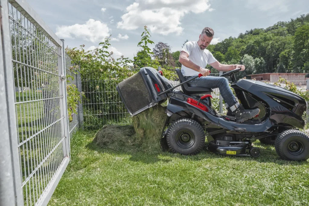 Benzin-Rasentraktor Easy 15-93.2 HD-A - 2 in 1 Funktion