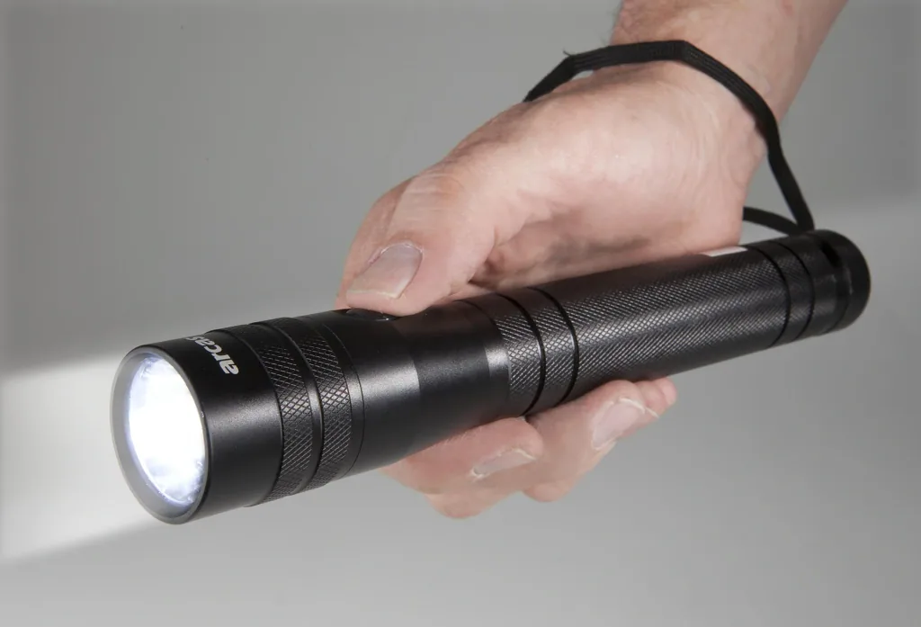 LED Taschenlampe - 10 Watt, 700 lm, stoßfest und wasserabweisend, silber-anthrazit