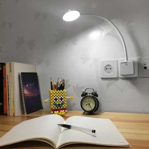 LED-Wandleuchte Iys White mit Fernbedienung