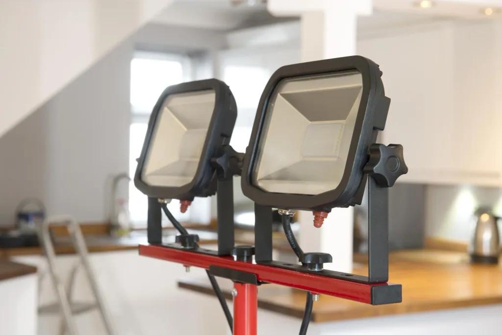 LED Stativfluter für den Innen- und Außenbereich mit 2 x 22 Watt