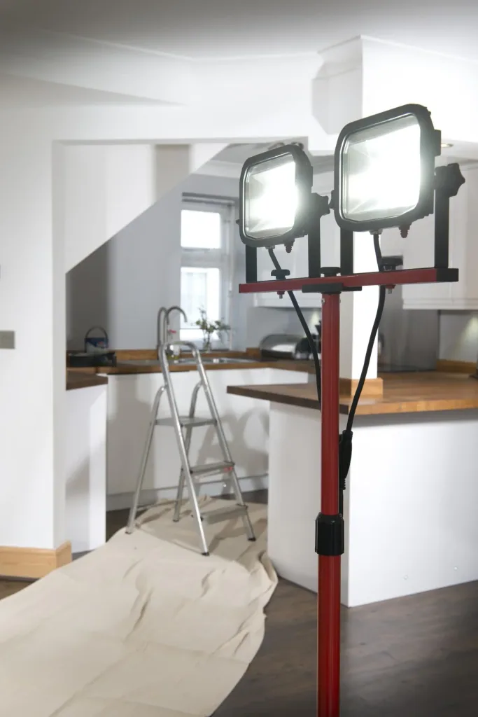 LED Stativfluter für den Innen- und Außenbereich mit 2 x 22 Watt