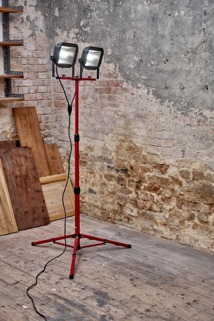 Stativstrahler 2 x 3000 Lumen 5000 K 3 m Kabel Y - Verbindung