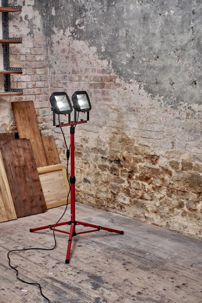 Stativstrahler 2 x 3000 Lumen 5000 K 3 m Kabel Y - Verbindung