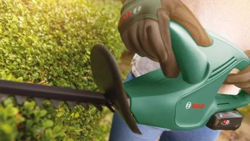 Akku-Heckenschere Easy Hedge Cut 18-45: 1 Akkupack PBA 18V 2.0Ah V-A