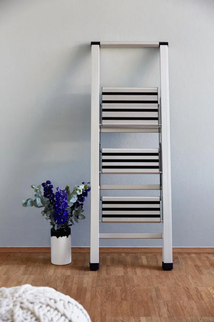 Alu-Design Klapptrittleiter 1-stufig Silber, rutschfeste Haushaltsleiter, Sicherheits-Stehleiter