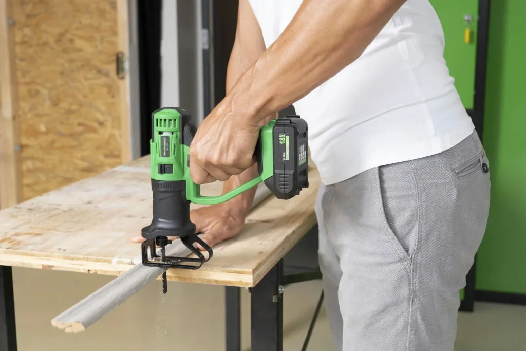 MultiTool-Stichsägenaufsatz