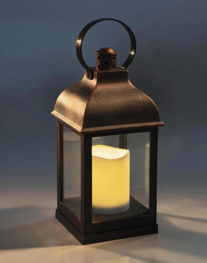 Laterne mit LED Kerze und Flackereffekt