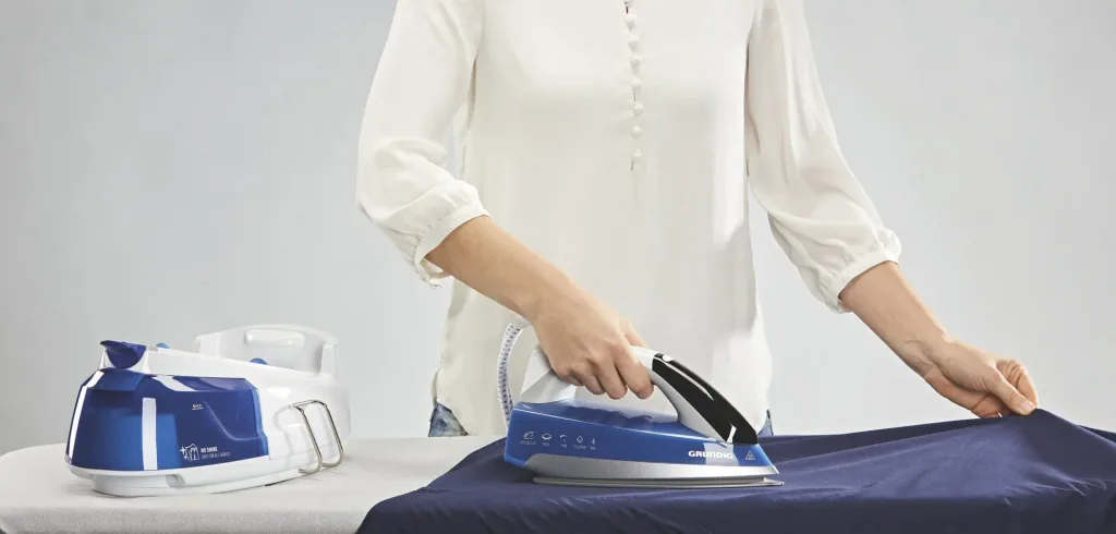 Kompakt-Dampfbügelstation CROSS STEAM® SMART SIS 8670, 2600 Watt, 6 bar Dampfdruck