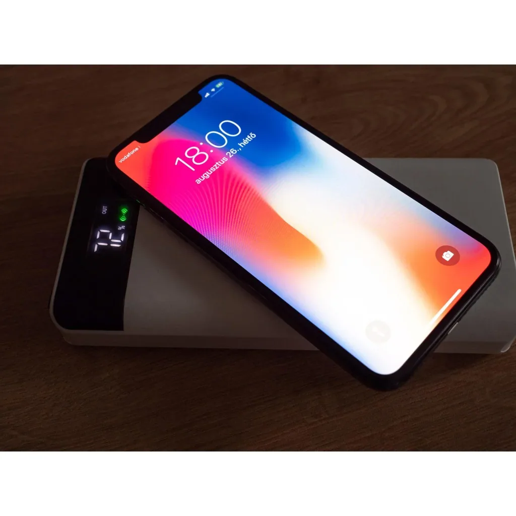 VT-3508 Netzgerät mit drahtloser QI-Ladefunktion - 20.000mah - einschließlich Mikro-USB-Kabel - Weiß