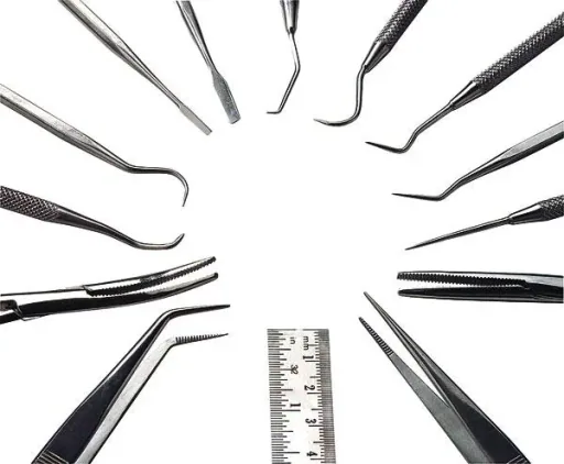 Feinwerkzeug Set, 17-teilig für Bastler im Etui mit Reißverschluss (100% Polyamid)