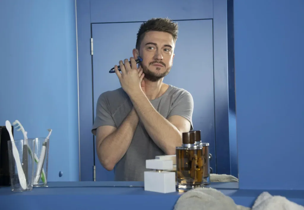 Rasierer für Gesicht und Körper, Bart-Styler. Trockenrasur
