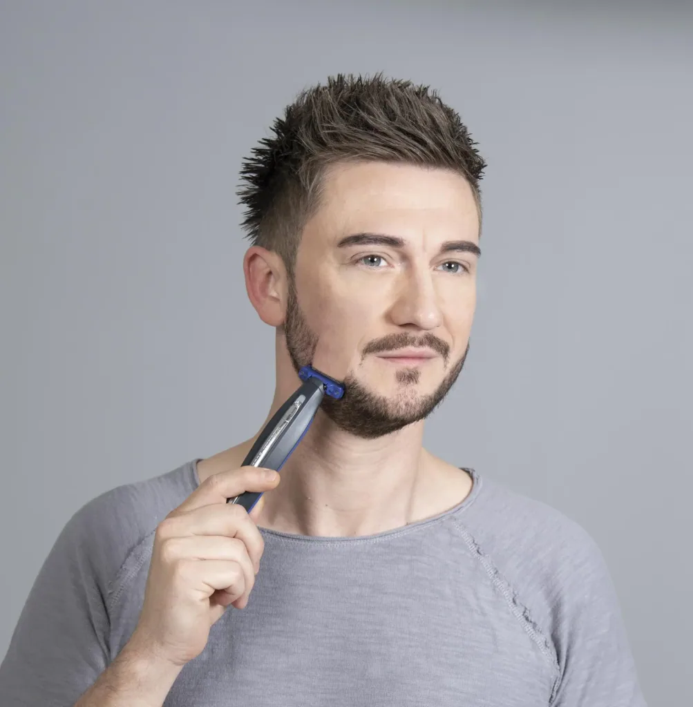 Rasierer für Gesicht und Körper, Bart-Styler. Trockenrasur