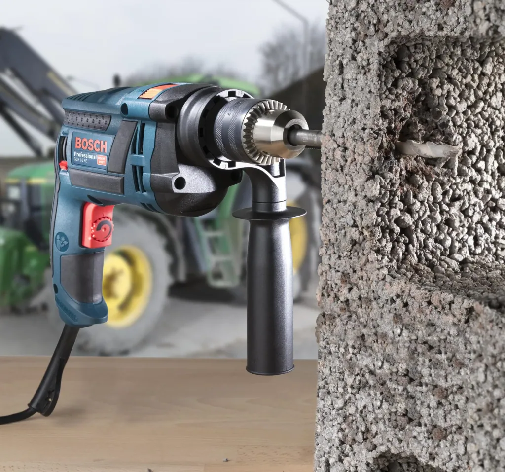 Schlagbohrmaschine GSB 16 RE, 750 Watt, inklusive 100 teiligem Zubehörset