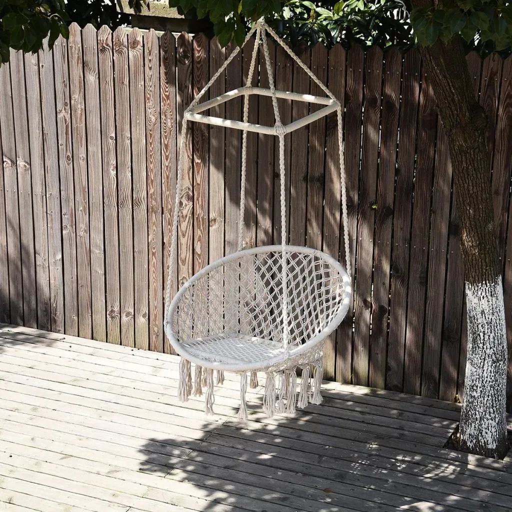 Hängesessel im Vintage-Stil beige