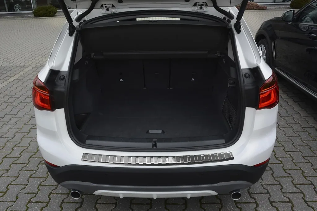 Ladekantenschutz Edelstahl für BMW X1 F48 ab Baujahr 2015>