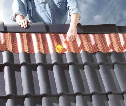 Dach-Reinigungsband, 5 Meter Rolle, Strukturiertes Kupferband.