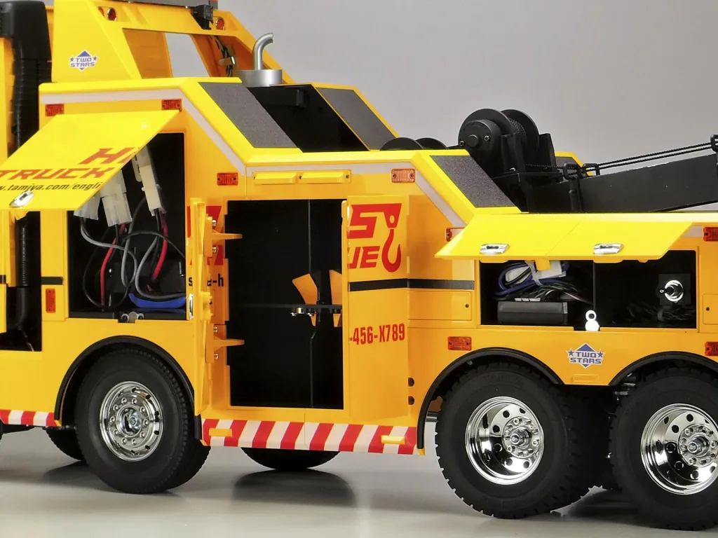 1:14 RC Volvo FH16 Abschlepper 8x4