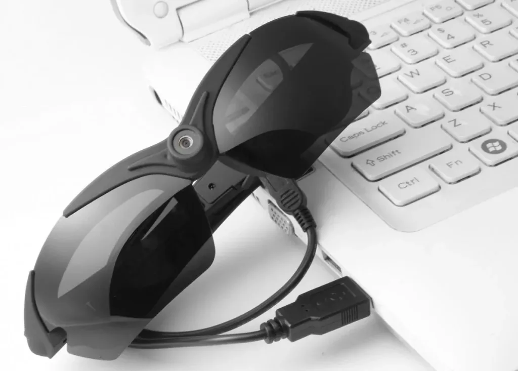 Video Brille TX-25 mit FullHD Auflösung und auswechselbaren Sonnenschutzgläsern