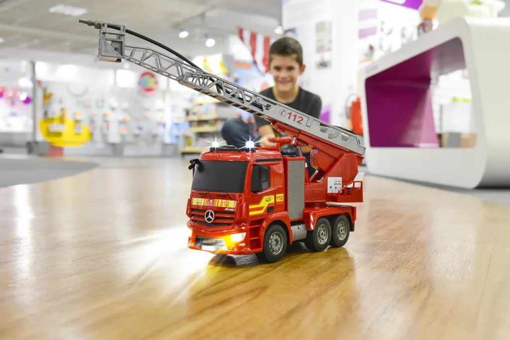 Feuerwehrwagen 1:20 2.4G 100% RTR