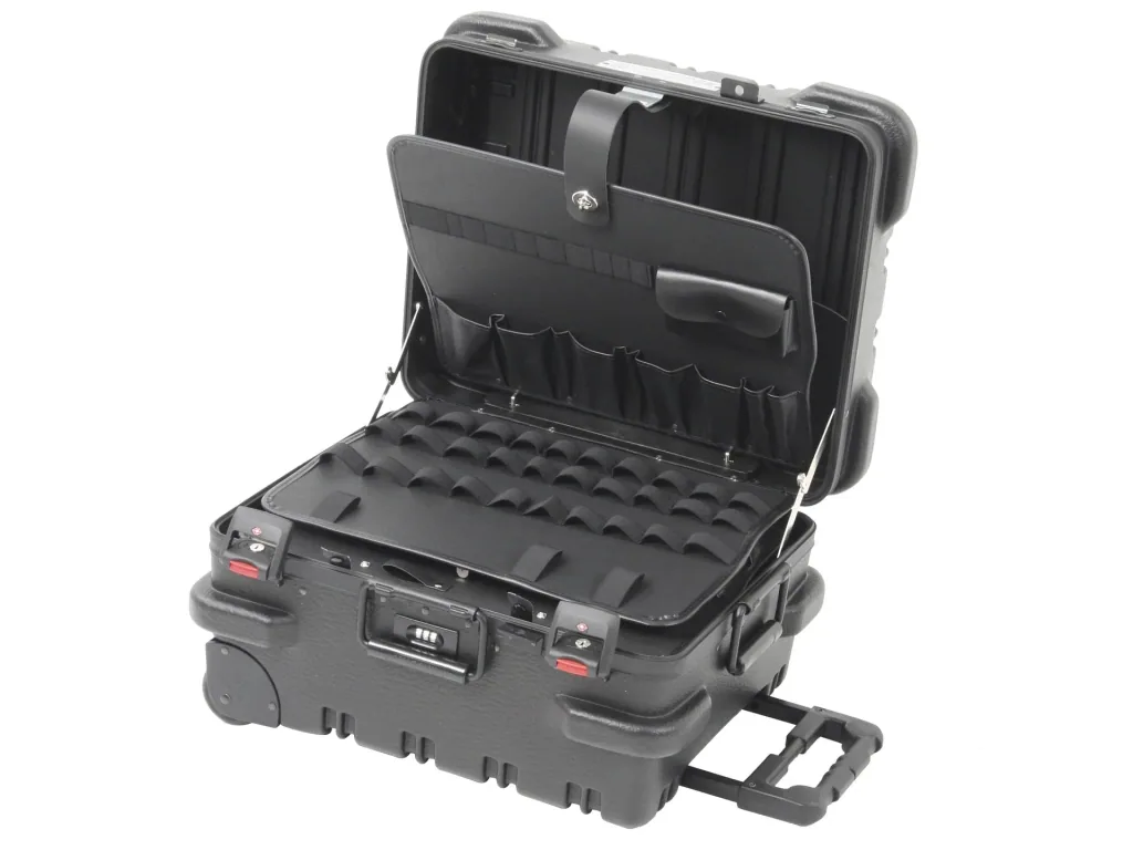 Werkzeugkoffer CHICAGO CASE 5530, 53 Liter, bruchsicher mit integriertem Rollensystem
