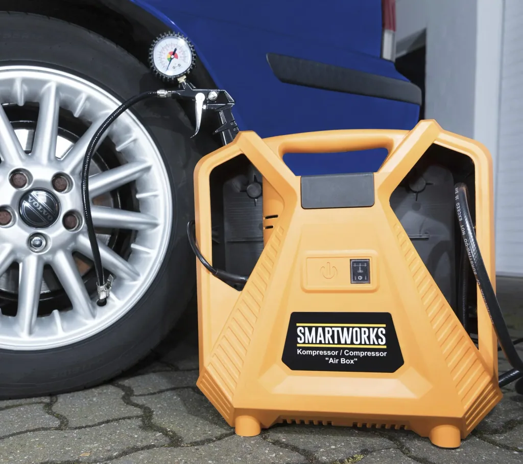 Kompressor "Air Box" 1100 Watt + HD Autokamera inklusive Zubehör + Zurrgurt-Set, 5-teilig GRATIS dazu Warnfahne
