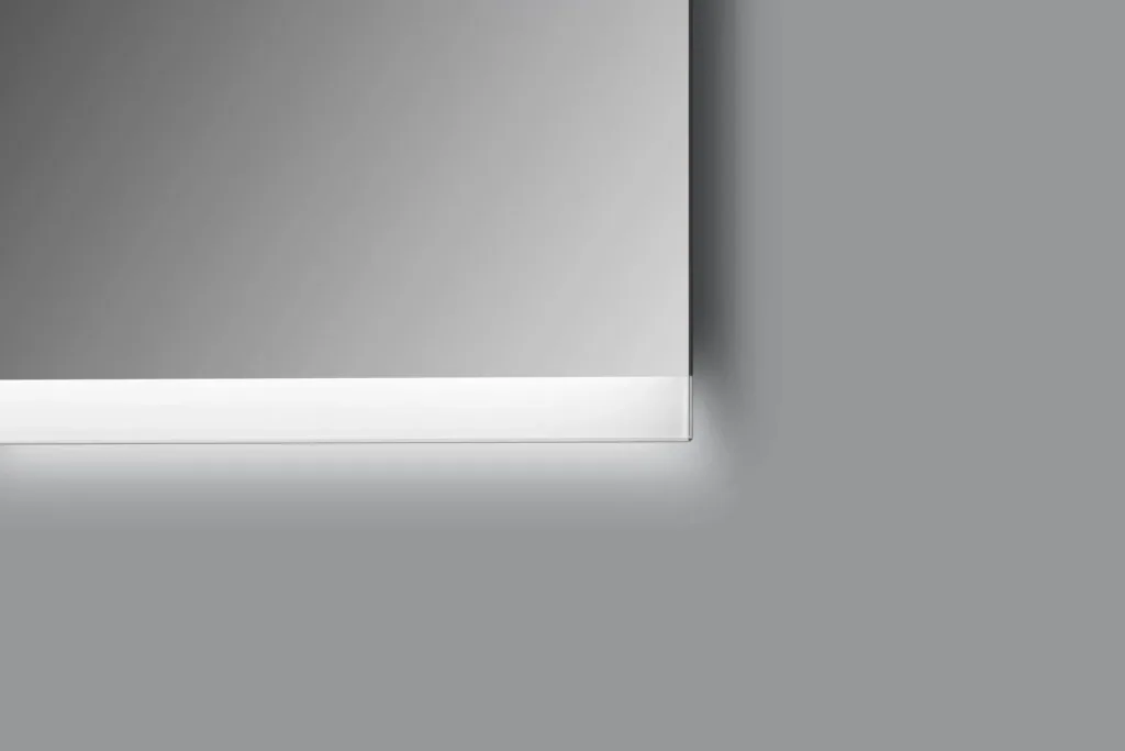 Badezimmerspiegel mit Beleuchtung, "Loft" - 50 x 70 cm - horizontale und vertikale Aufhängung