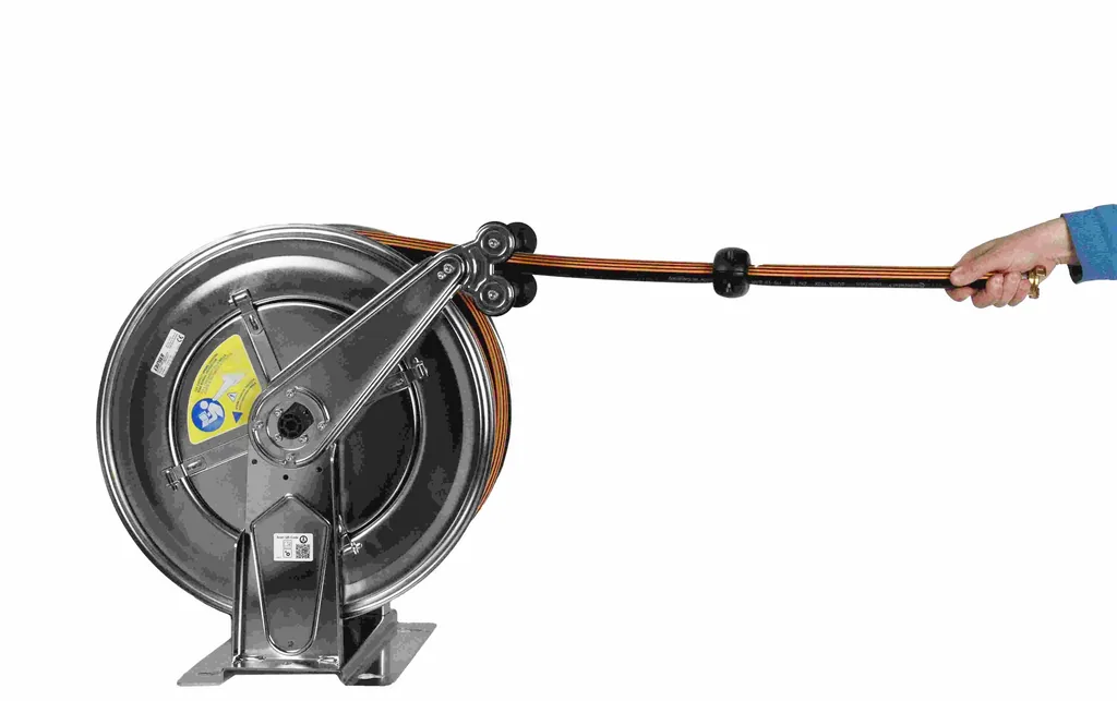 Schlauchaufroller OSM410 aus Edelstahl mit 20m Hochdruckschlauch