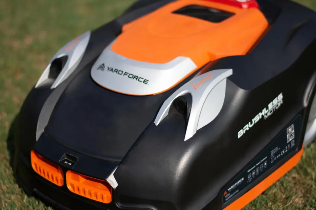 Mähroboter "NX80i" mit App-Steuerung & iRadar Ultraschallsensor