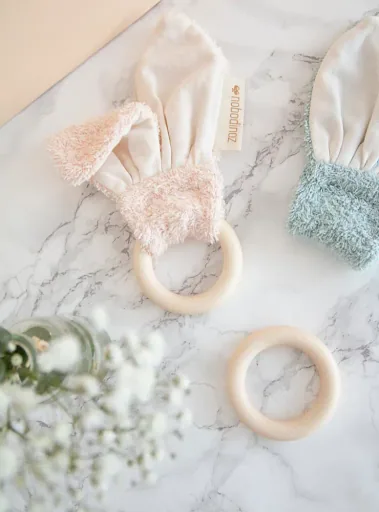 Nobodinoz Baby Beissring Häschen aqua
