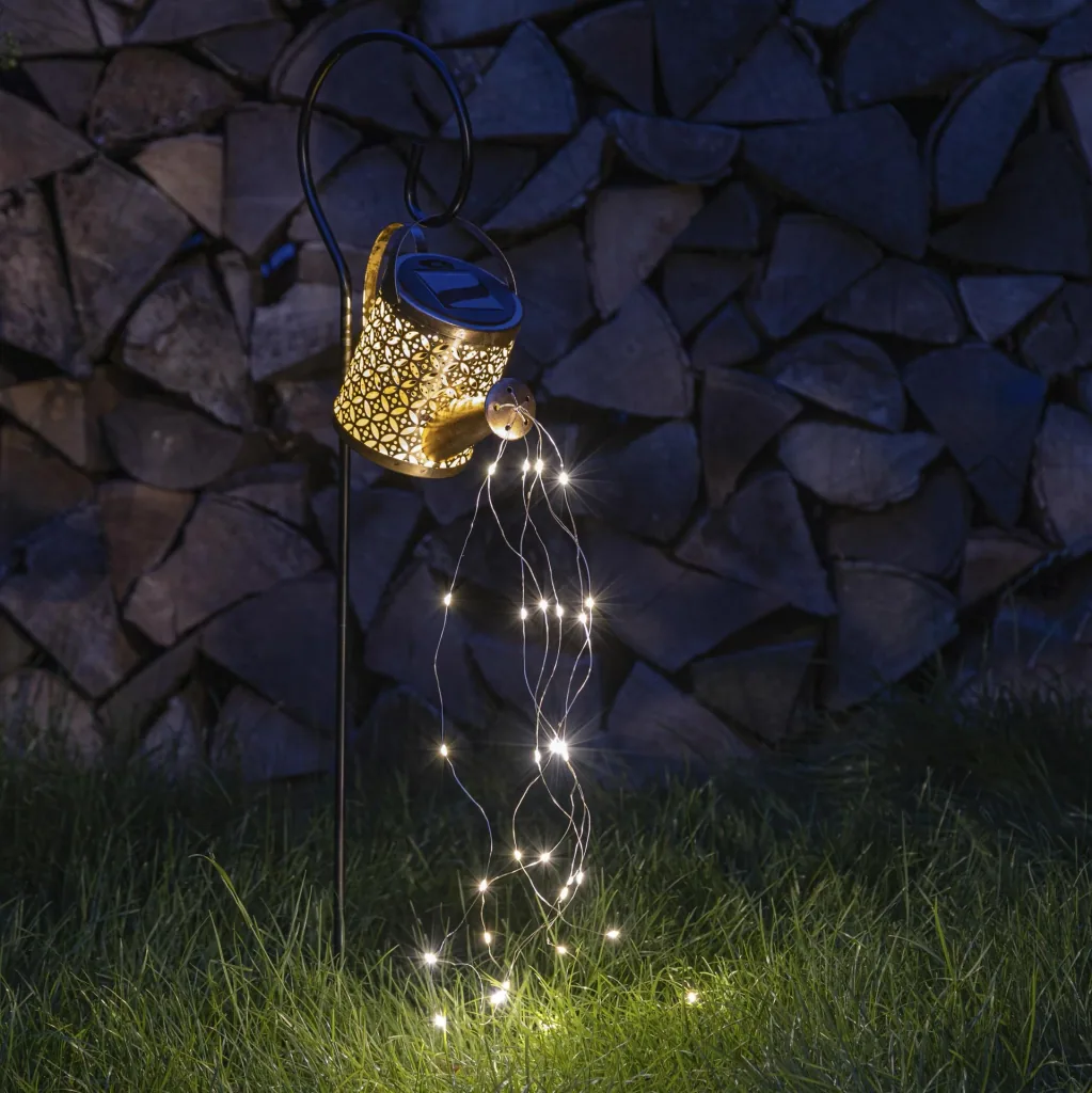 LED-Solar Gießkanne mit Lichterkette