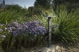 Solar LED Stand ARIANE mit Sensor schwarz, 3,3 Watt, 210 lm, warmweiß