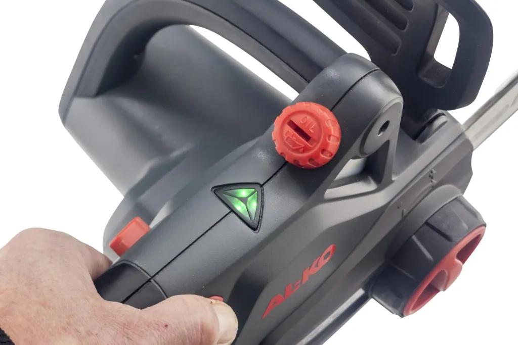 18 V BOSCH HOME AND GARDEN COMPATIBLE Akku-Kettensäge CS 1825 inkl. Akku und Ladegerät