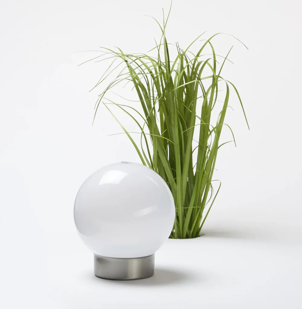 Solar Kugel mit weißer und Farbwechsel LED - 15cm