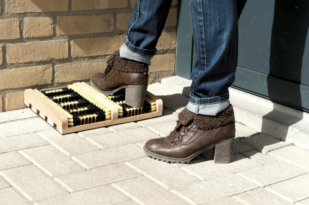Stiefel und Schuhreiniger