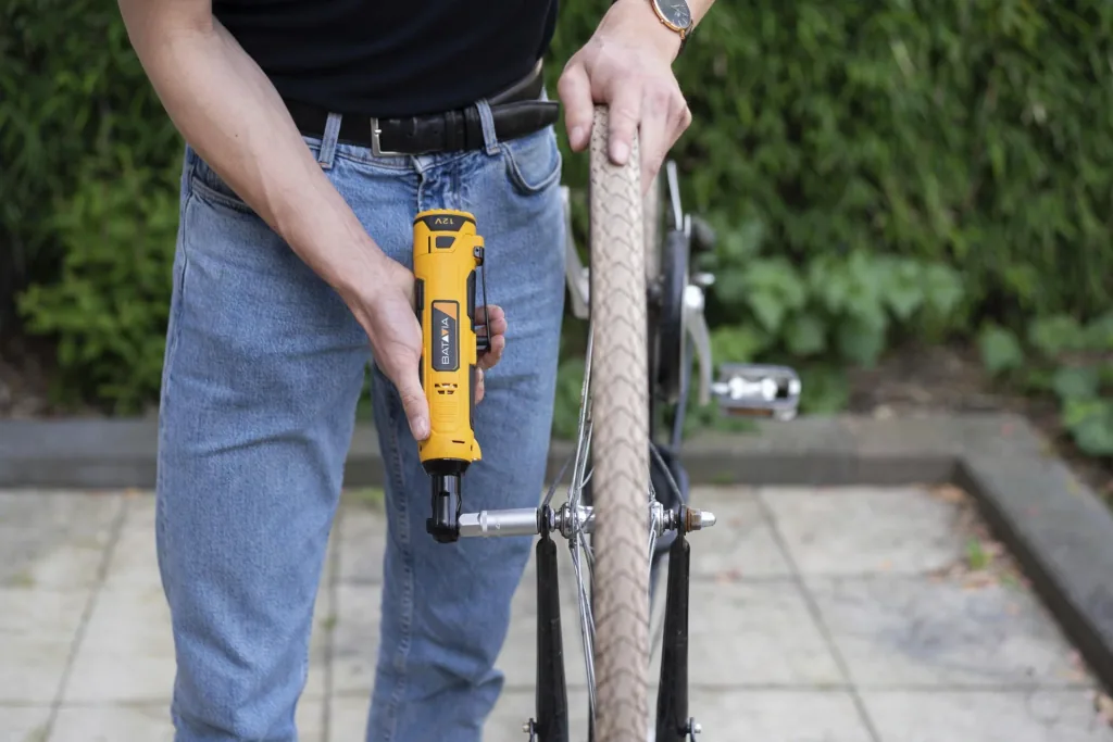 12V Ratschenschlüssel (ohne Akku und Ladegerät)
