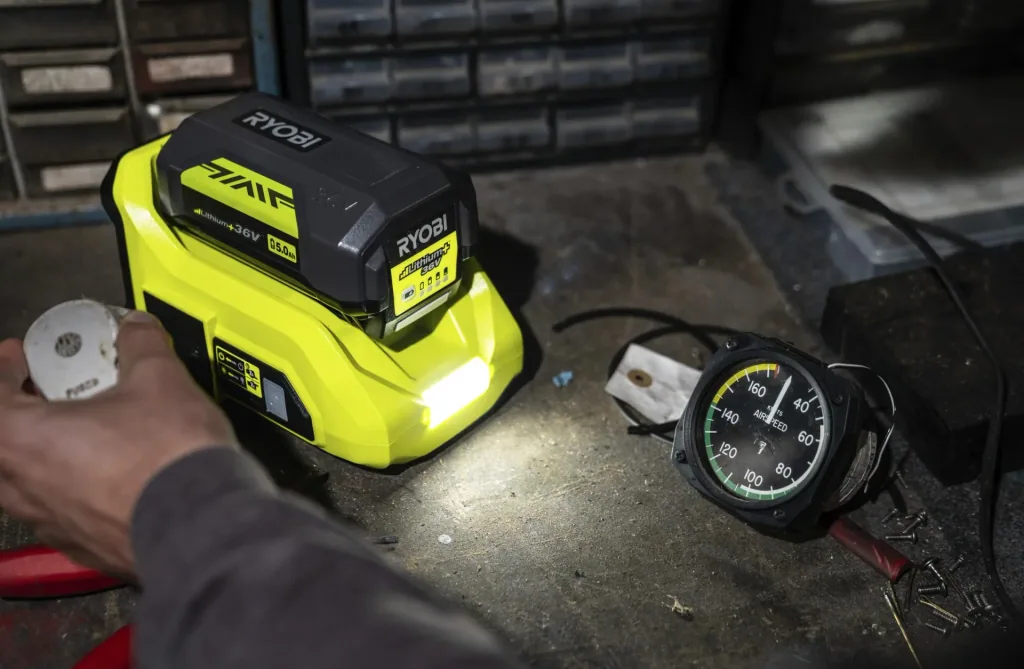 Akku-Wechselrichter Max Power 36 V, ohne Akku und Ladegerät