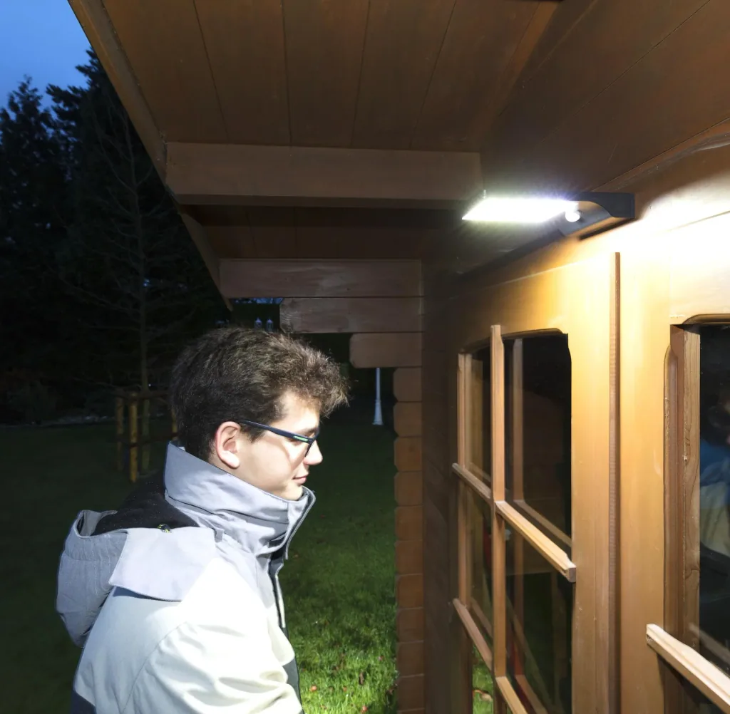 Solar Wandleuchte 3W mit Bewegungsmelder